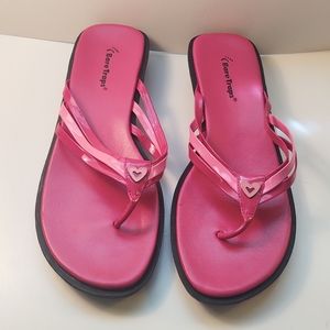 BARETRAPS Pink Heart Charm Platform Flipflop Sandals Size 9